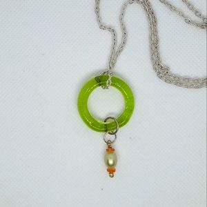 Glass circle green necklace